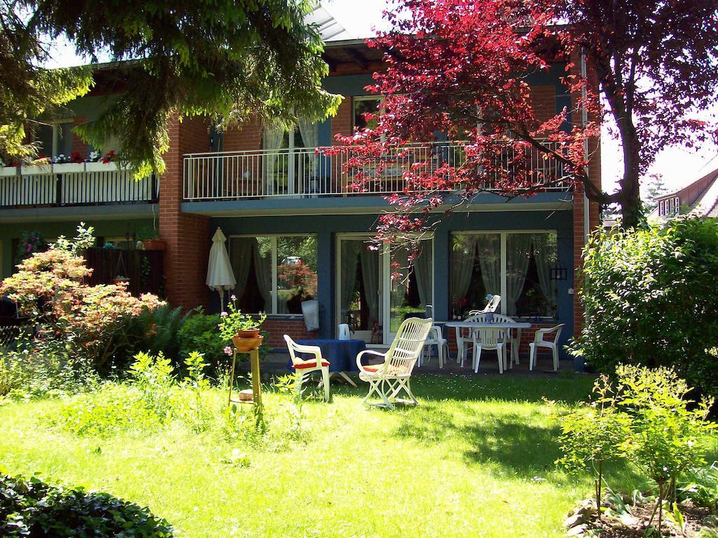 Chez Jean Et Daisy Bed & Breakfast Riehen Exterior photo